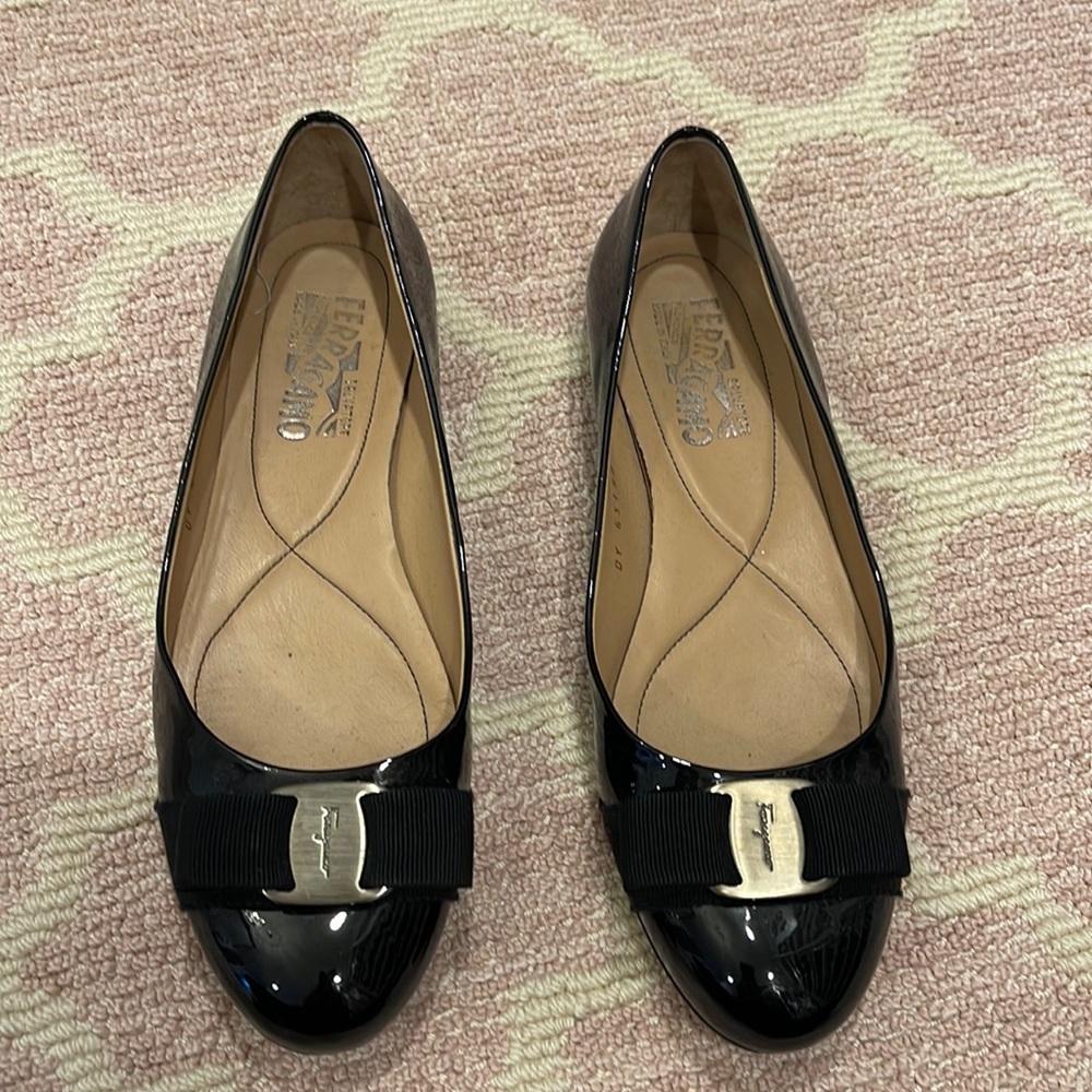 Black Patent Leather Ferragamo Ballet flats
